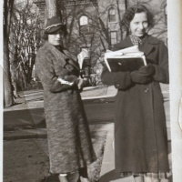 Margot Schwarz mit ihrer Tante Freda, USA; Quelle: privat Gartner Family