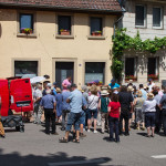 Verlegung der der Stolpersteine für die Schwestern Emma und Melanie Klein, Neupforte 3, durch Herrn Demnig; Foto: H-M Schütz
