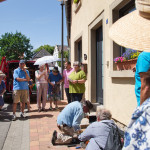 Verlegung der der Stolpersteine für die Schwestern Emma und Melanie Klein, Neupforte 3, durch Herrn Demnig; Foto: H-M Schütz